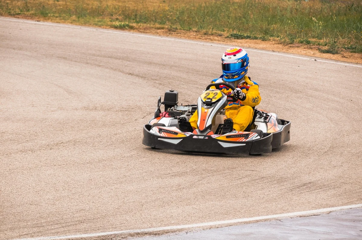 Développez vos compétences en karting : techniques avancées pour 2026